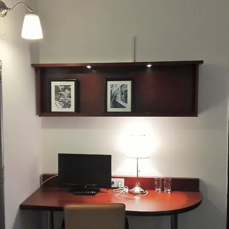 Elen's Arlington Szálloda