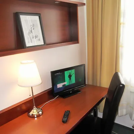Elen's Arlington 3* Prag