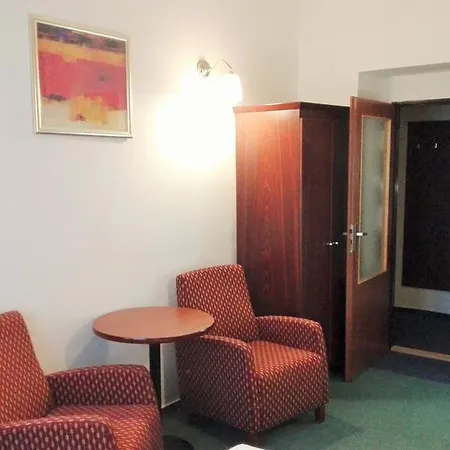 Hotel Elen's Arlington