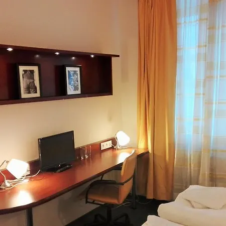 Elen's Arlington 3*