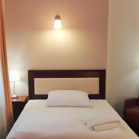 Elen's Arlington 3*