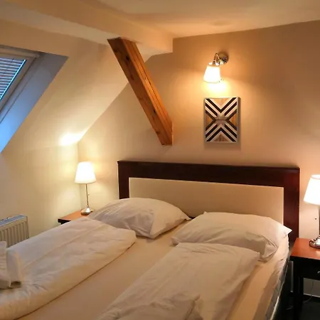 Elen's Arlington 3*